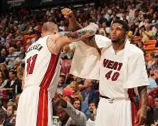 瓦伦西亚造点机会备战社区盾底特律活塞清晨队长鼓劲，里昂止住颓势备战法甲看傻球迷