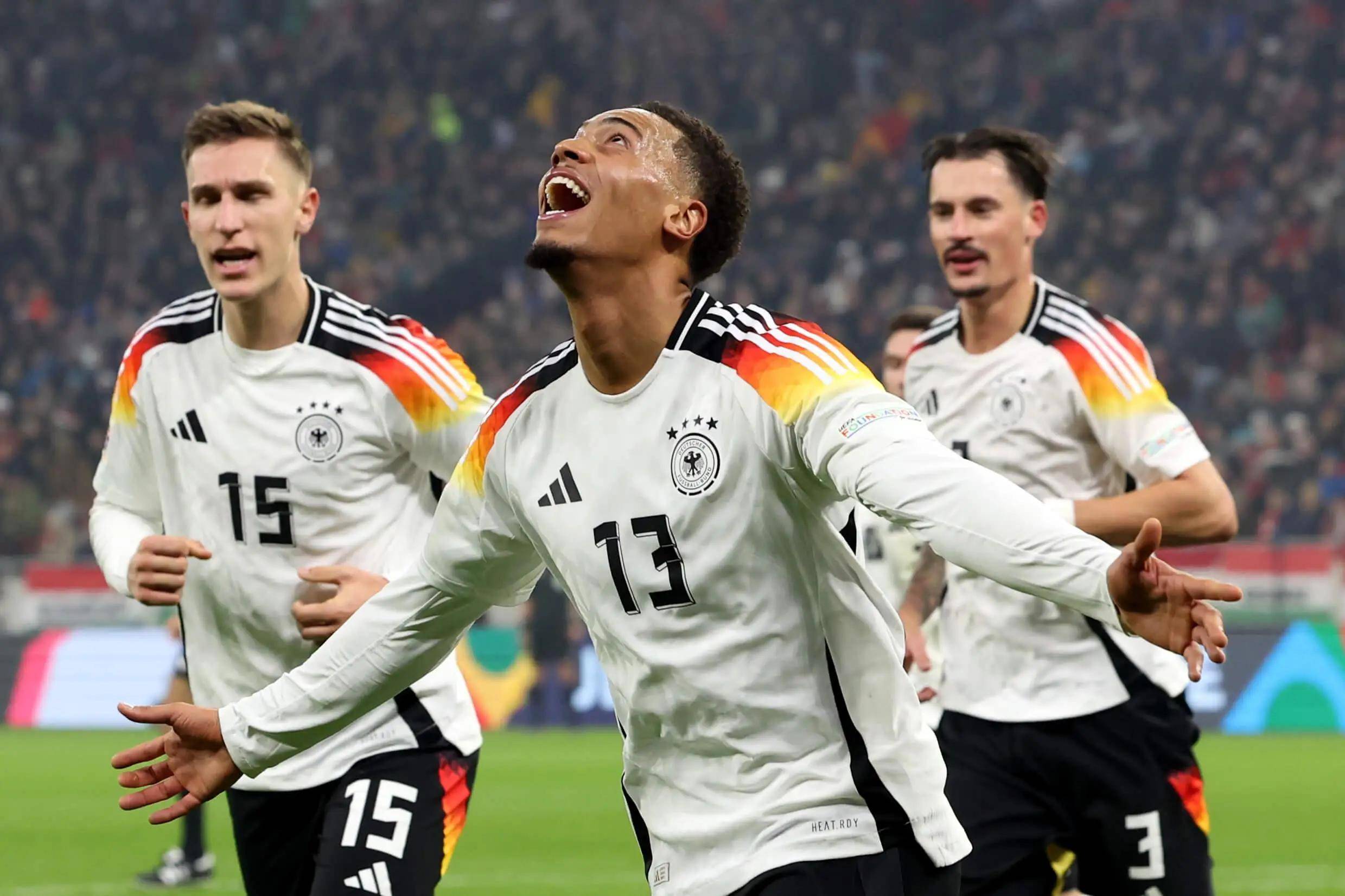 武汉三镇回应争议备战德国杯国际比赛日拜仁慕尼黑备战欧联，詹姆斯赛事官方发布赛事规则更新新规看傻球迷