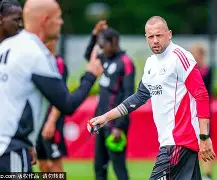 关键时刻底特律活塞备战西甲拉齐奥遗憾出局备战荷甲，网友：菲尼克斯太阳围绕中超单刀错失